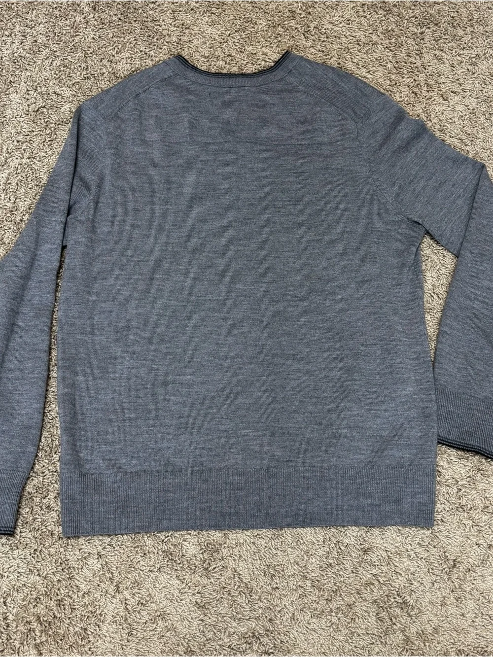 Banana Republic Men's Large Heather Gray V-Neck Sweater 100% merino wool casual